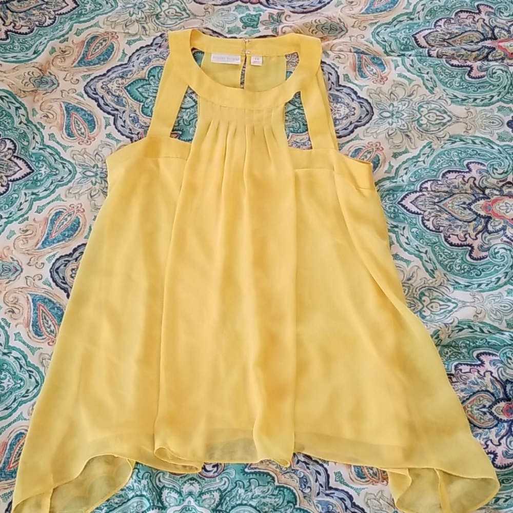 Elegant sleeveless top